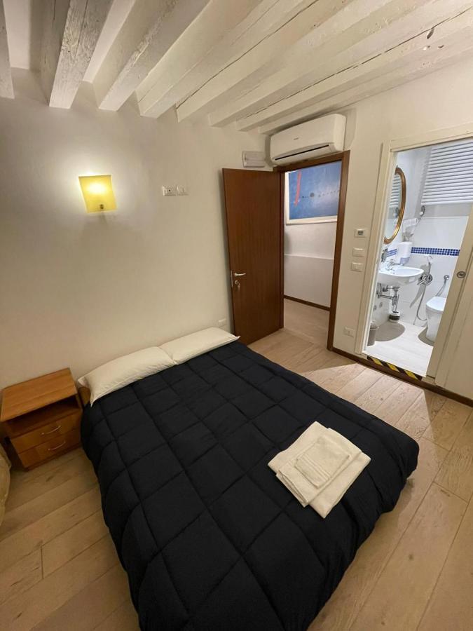 Dimora Blu Suite Venesia Bagian luar foto
